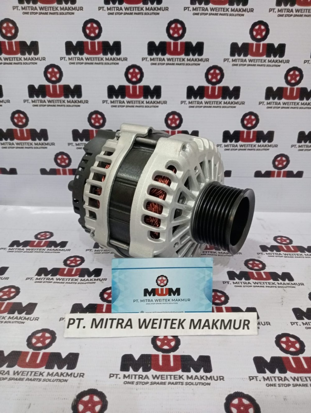 Weichai Alternator 1002408546
